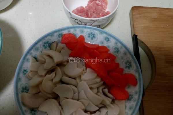 角瓜杏鲍菇炒肉的做法图解2
