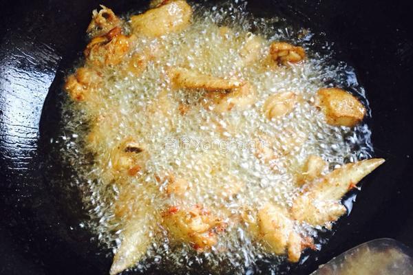 鸡翅炒虎椒的做法图解3