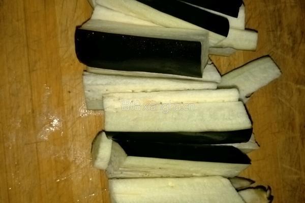 鱼香茄条的做法图解1