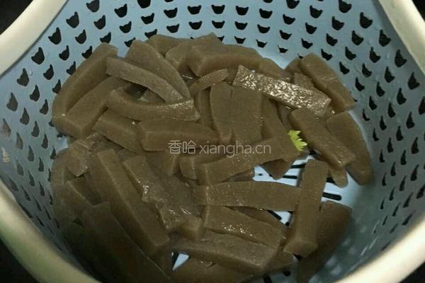 酸辣魔芋鸭的做法图解4
