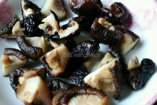 香菇油菜的做法图解3
