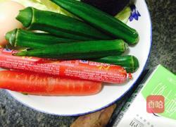 秋葵蛋饼配牛油果的做法图解1