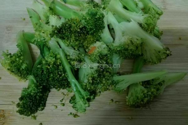 炝拌西蓝花的做法图解9