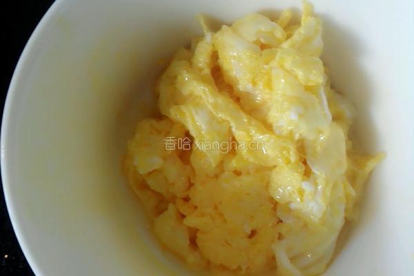 鸡蛋圆白菜炒饼的做法图解6