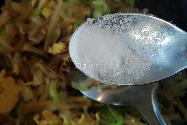 鸡蛋圆白菜炒饼的做法图解12
