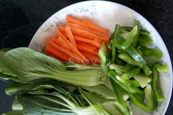 煎鸡胸肉的做法图解1