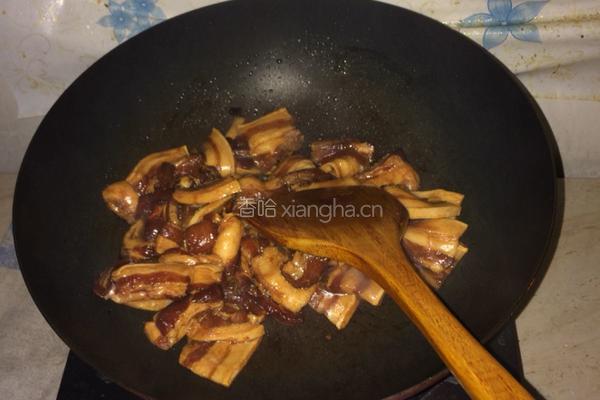 五花肉炖野菜的做法图解3