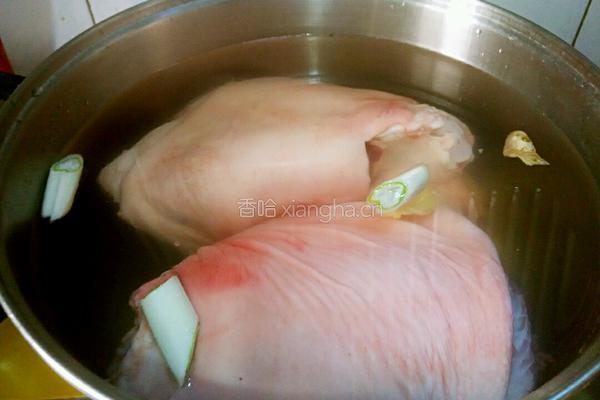 红烧肘子的做法图解2
