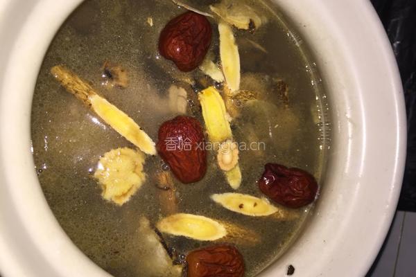 大头鱼药膳汤的做法图解5