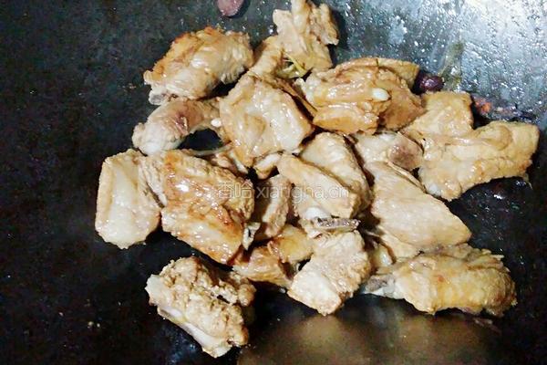 菠萝烧排骨的做法图解8