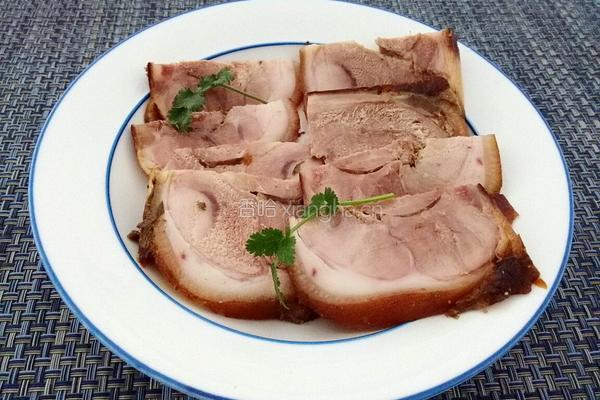  私房秘制肘子
