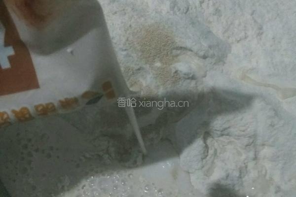 奶香馒头的做法图解1