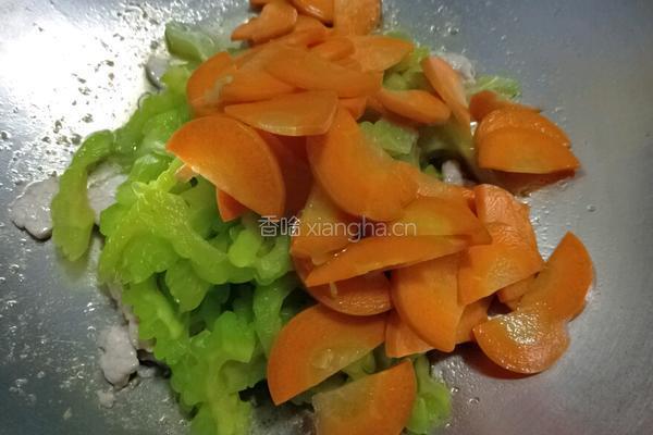 苦瓜炒肉的做法图解7