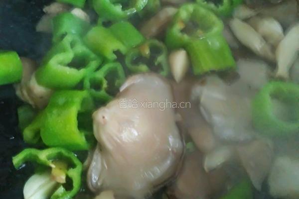 平菇炒腊肠的做法图解9