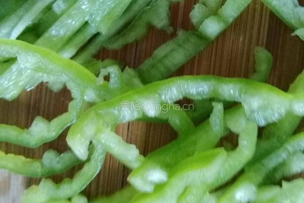 尖椒小炒肉的做法图解2