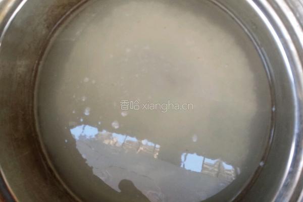 新版皮蛋瘦肉粥的做法图解6