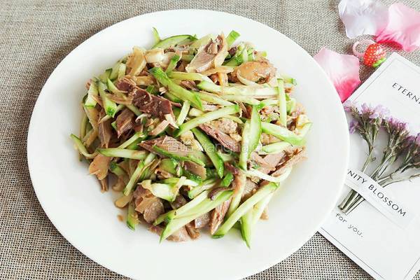 凉拌手撕鸡腿肉的做法图解5