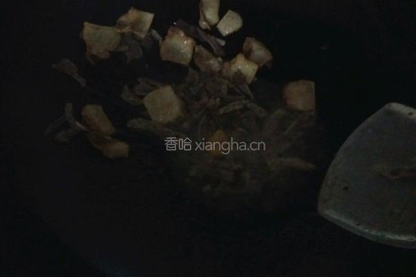 腊肉蒜苔的做法图解3