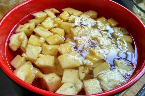 菠萝咕噜肉的做法图解1
