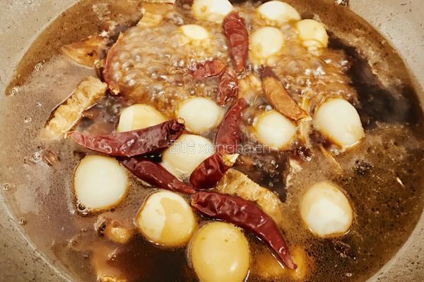 鹌鹑蛋红烧肉的做法图解8