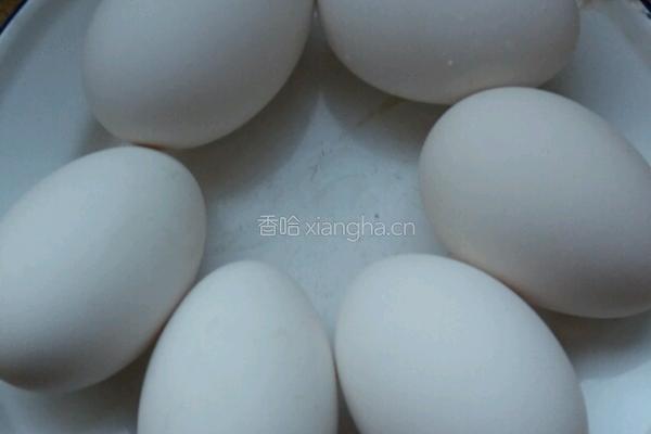 腌鹅蛋的做法图解1