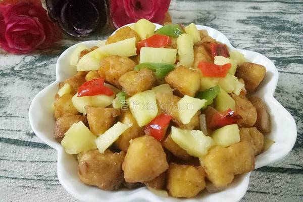 菠萝时蔬炒馒头的做法图解1
