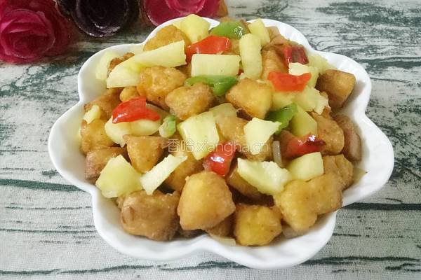 菠萝时蔬炒馒头的做法图解2