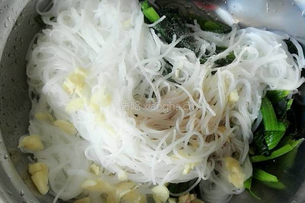 凉拌菠菜粉丝的做法图解4