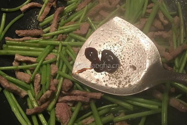 芦蒿炒肉丝的做法图解6