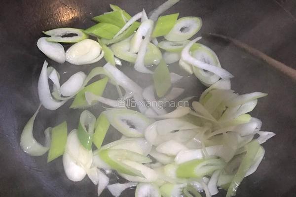 大葱炒羊肉的做法图解4