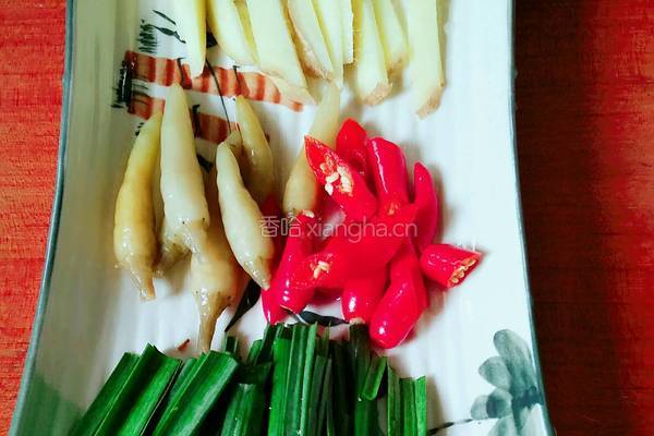 土家腊肉炖青瓜的做法图解3