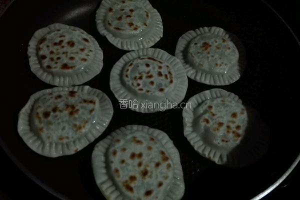 荠菜盒子的做法图解7