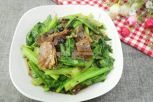 豆豉鲮鱼油麦菜的做法图解11
