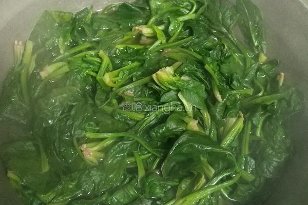 凉拌菠菜鸡蛋的做法图解3