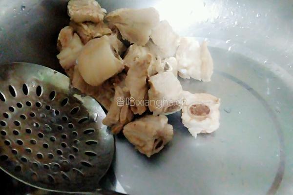排骨烧土豆的做法图解3
