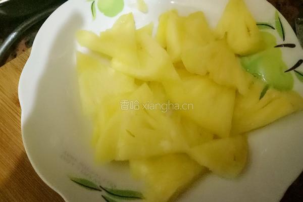 菠萝炒木耳的做法图解3