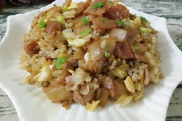 鸡蛋培根炒饭的做法图解2