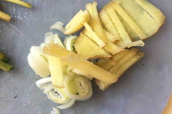 青虾炒韭菜的做法图解3