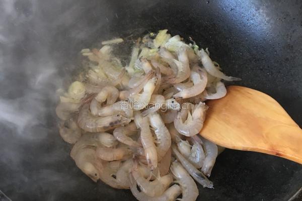 青虾炒韭菜的做法图解7