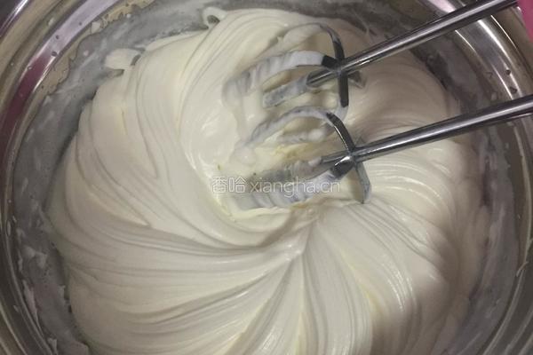 草莓蛋糕卷的做法图解13