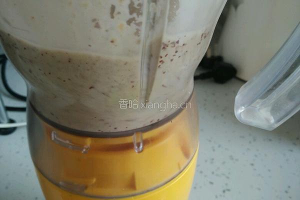 坚果红枣牛奶的做法图解4