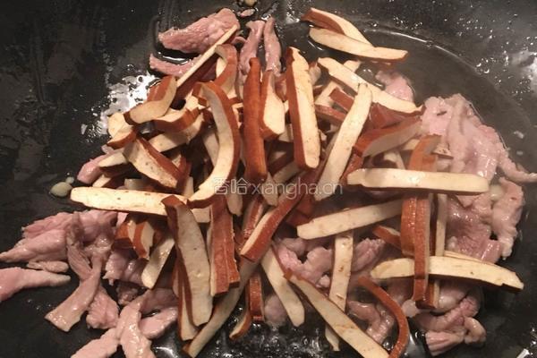 瘦肉炒三丝的做法图解5