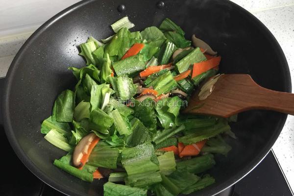 香菇炒油麦菜的做法图解7