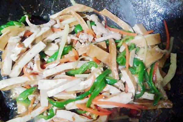 香干炒肉丝的做法图解9