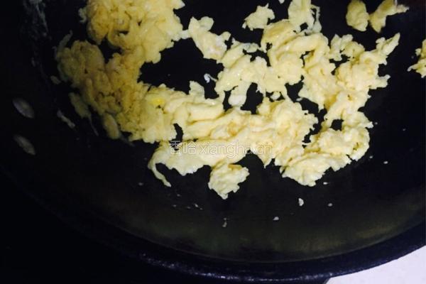 蔬菜蛋炒饭的做法图解4