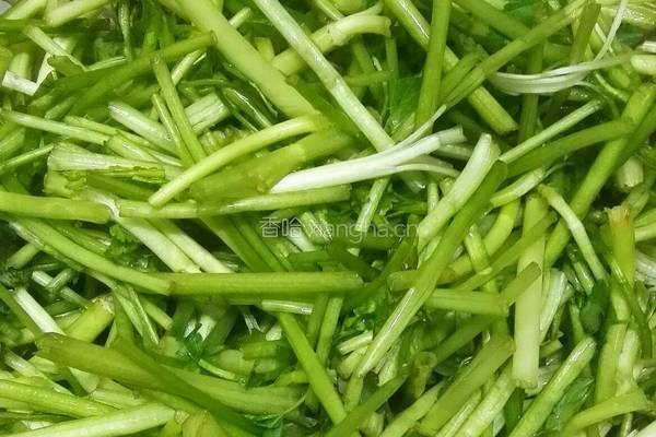 凉拌水芹的做法图解2