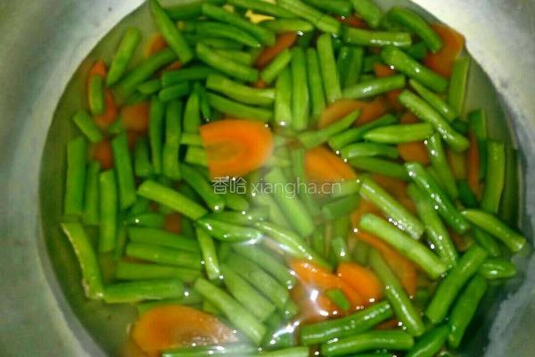 豆角炒肉的做法图解3