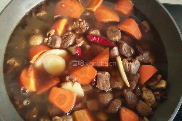 板栗牛肉的做法图解4