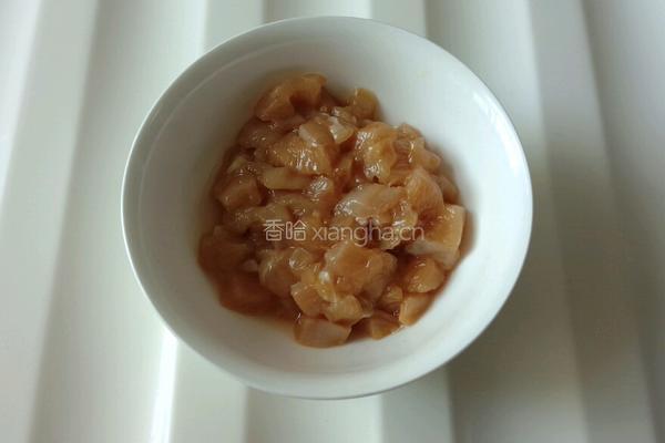 青椒炒鸡丁的做法图解3