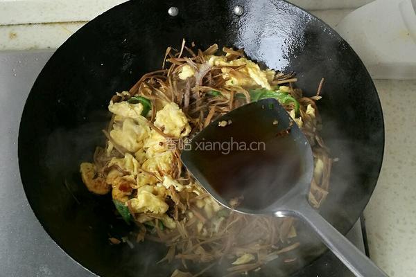 黄花菜（干）炒鸡蛋的做法图解7